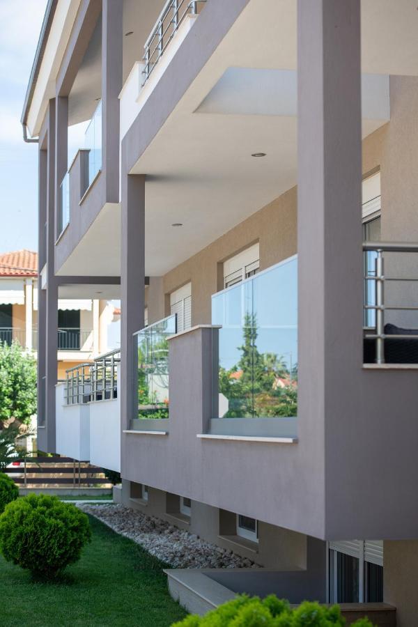 Sithonia Luxury 4 Beds Apartment