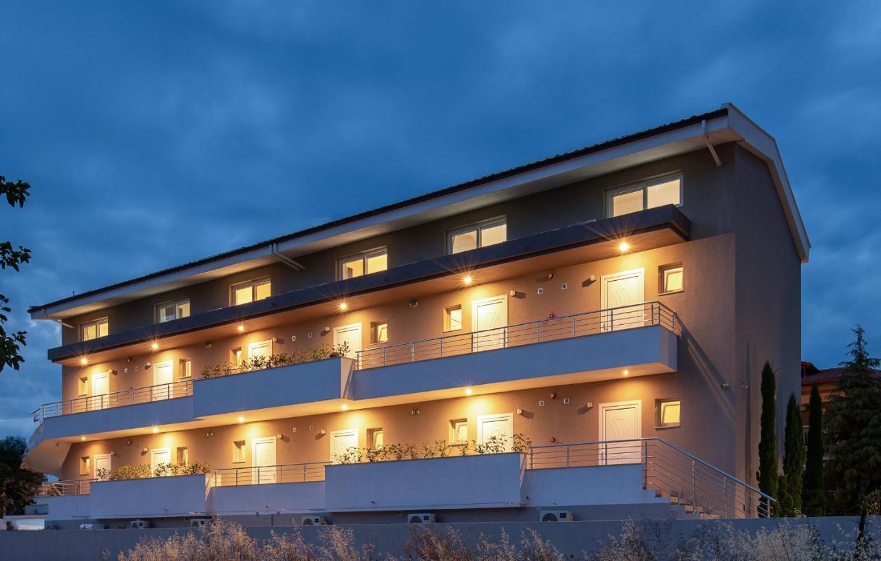 Apartment Sithonia Luxury 4 Beds *
